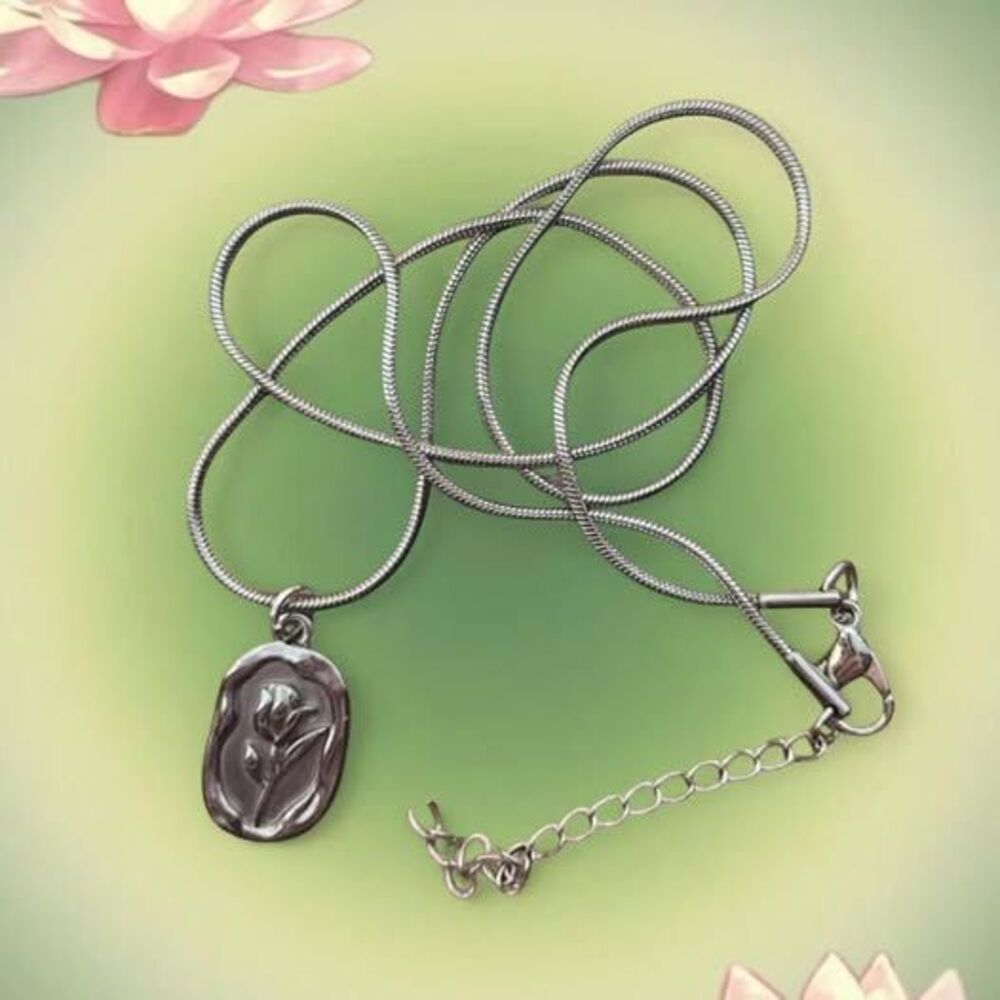 silver rose necklace
